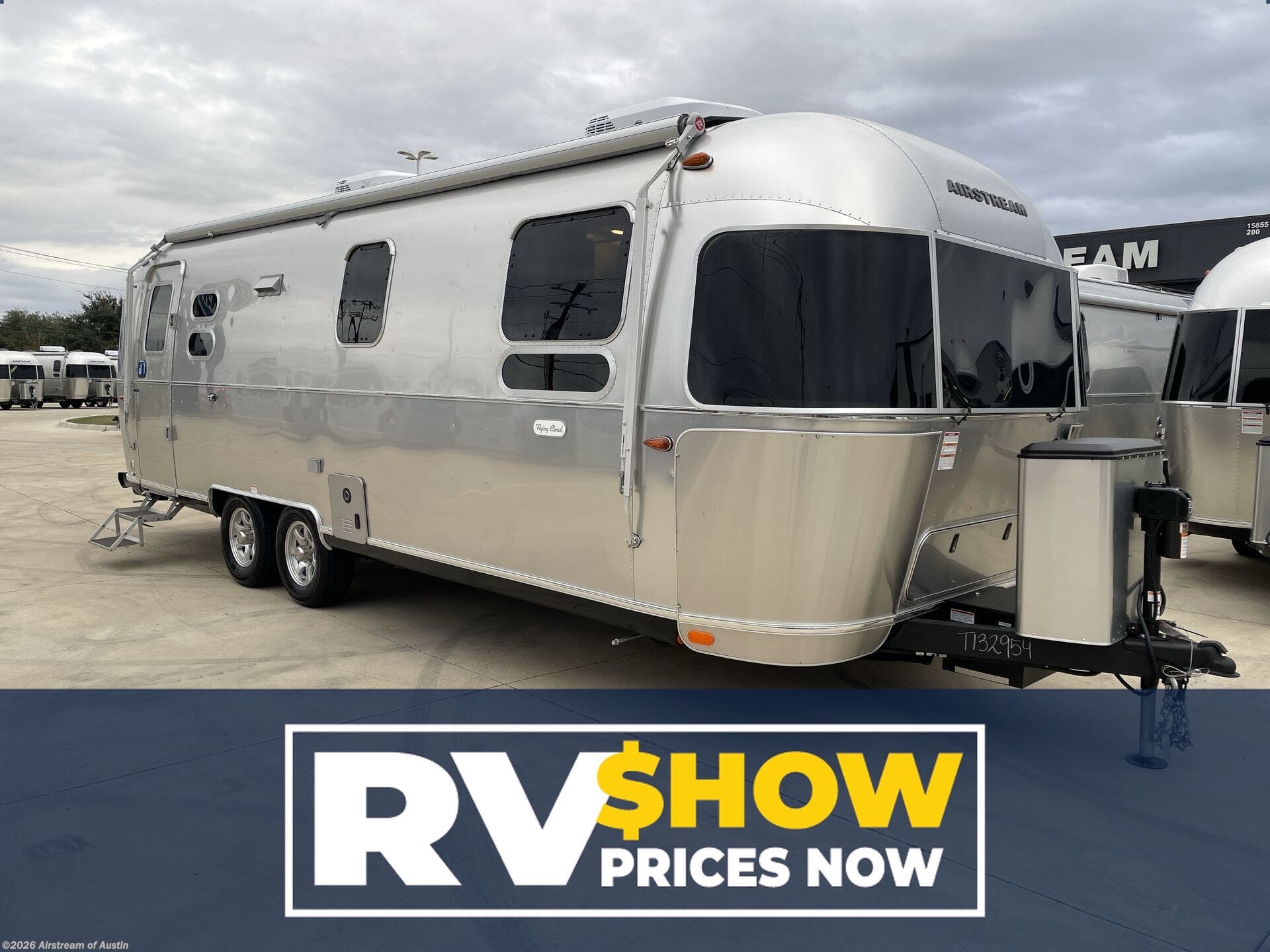 New 2026 Airstream Flying Cloud 27FB available in Buda, Texas