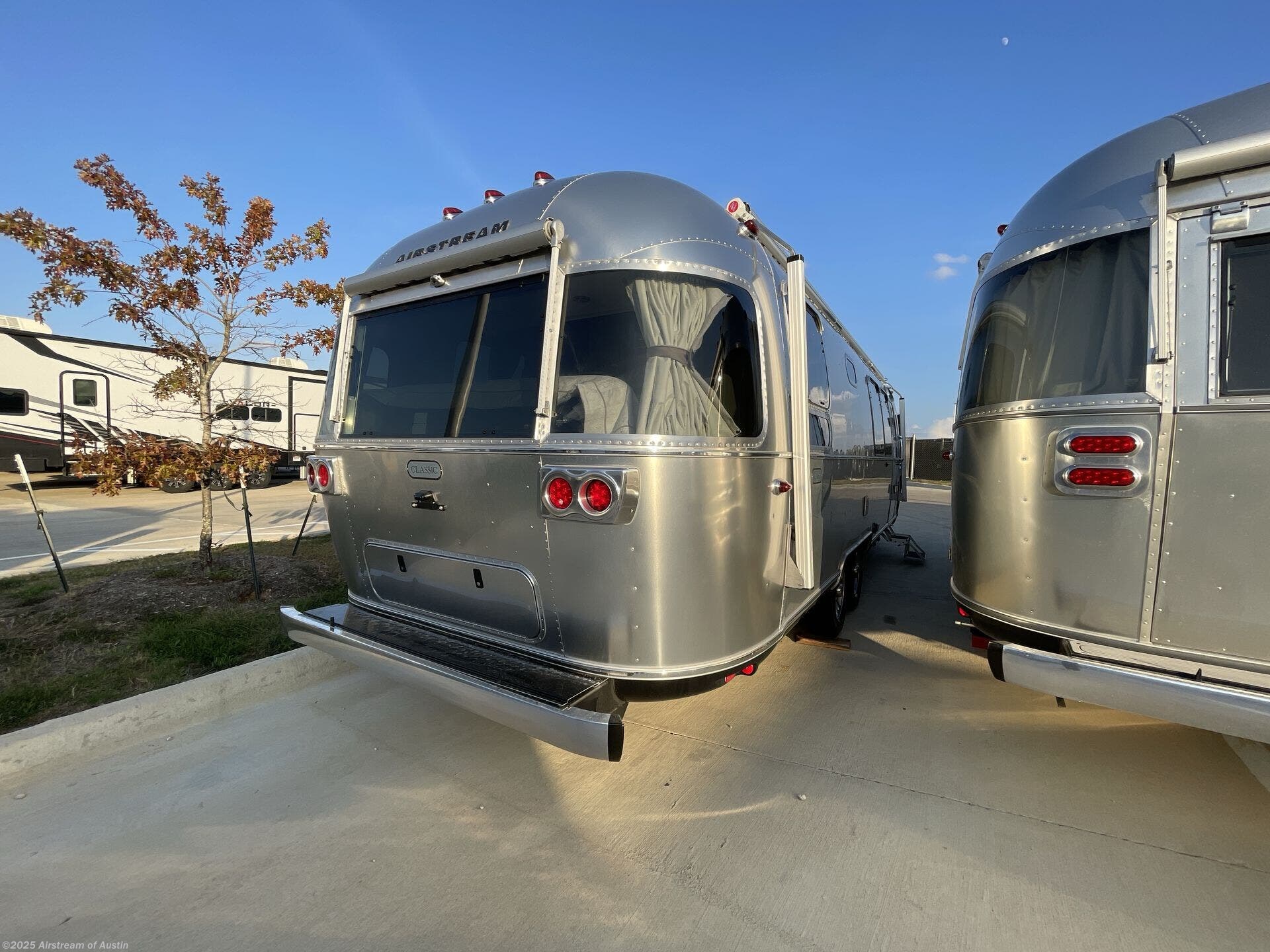 New 2026 Airstream Classic 28RB available in Buda, Texas
