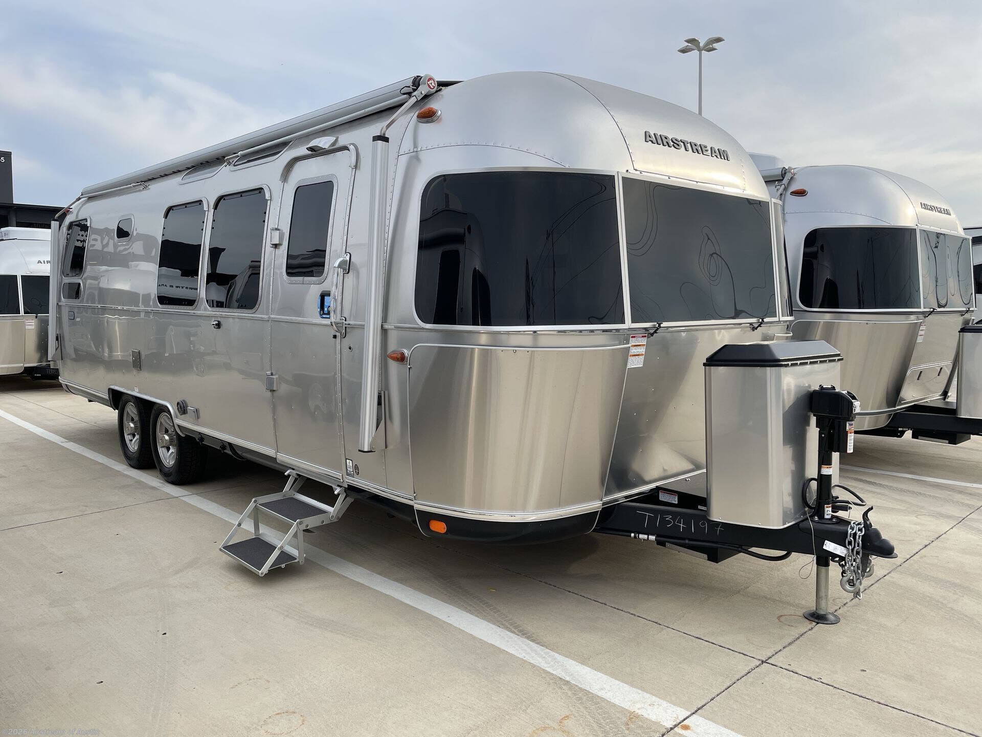 New 2026 Airstream Classic 28RB available in Buda, Texas