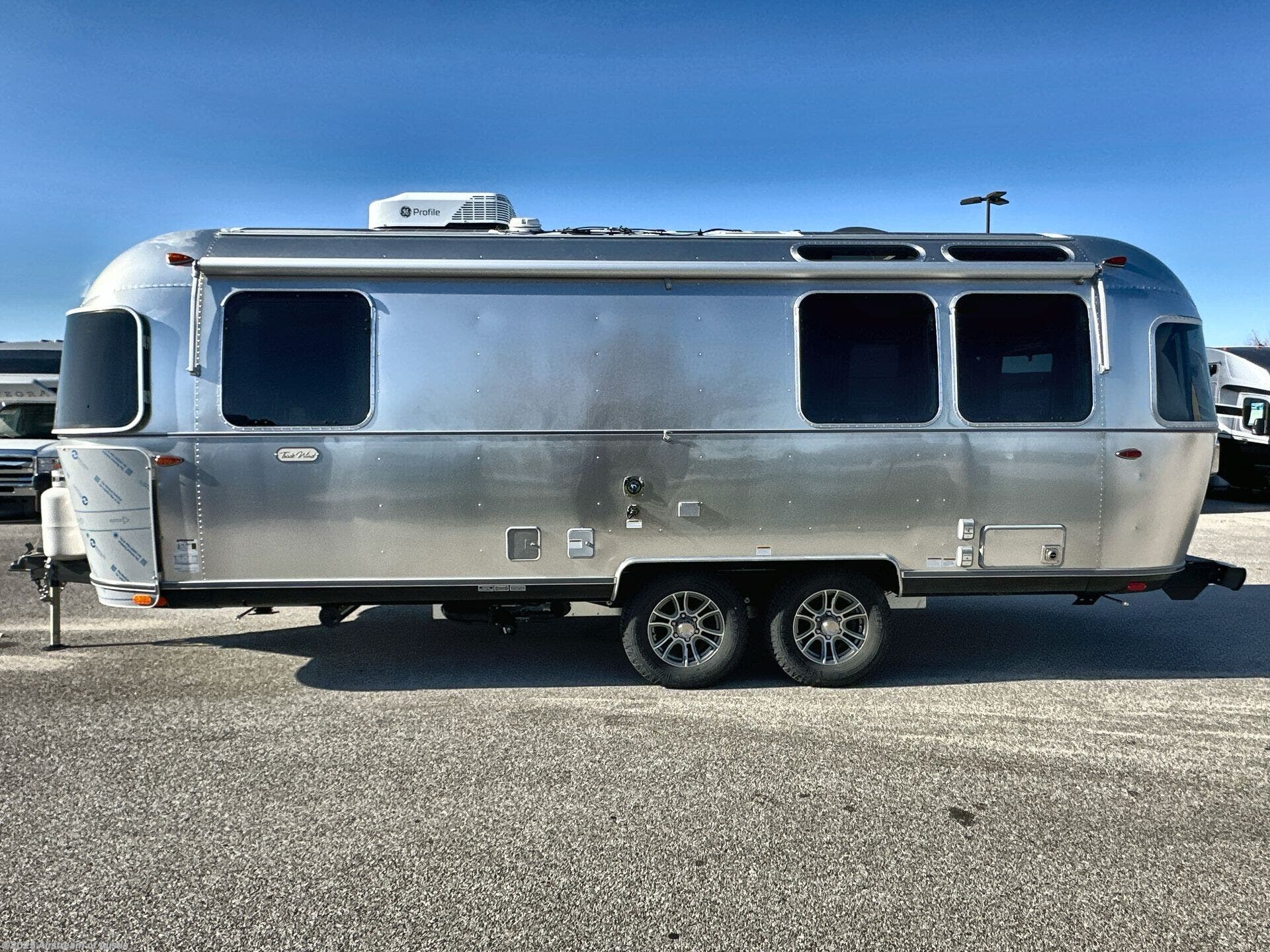 New 2026 Airstream Trade Wind 25FB available in Buda, Texas
