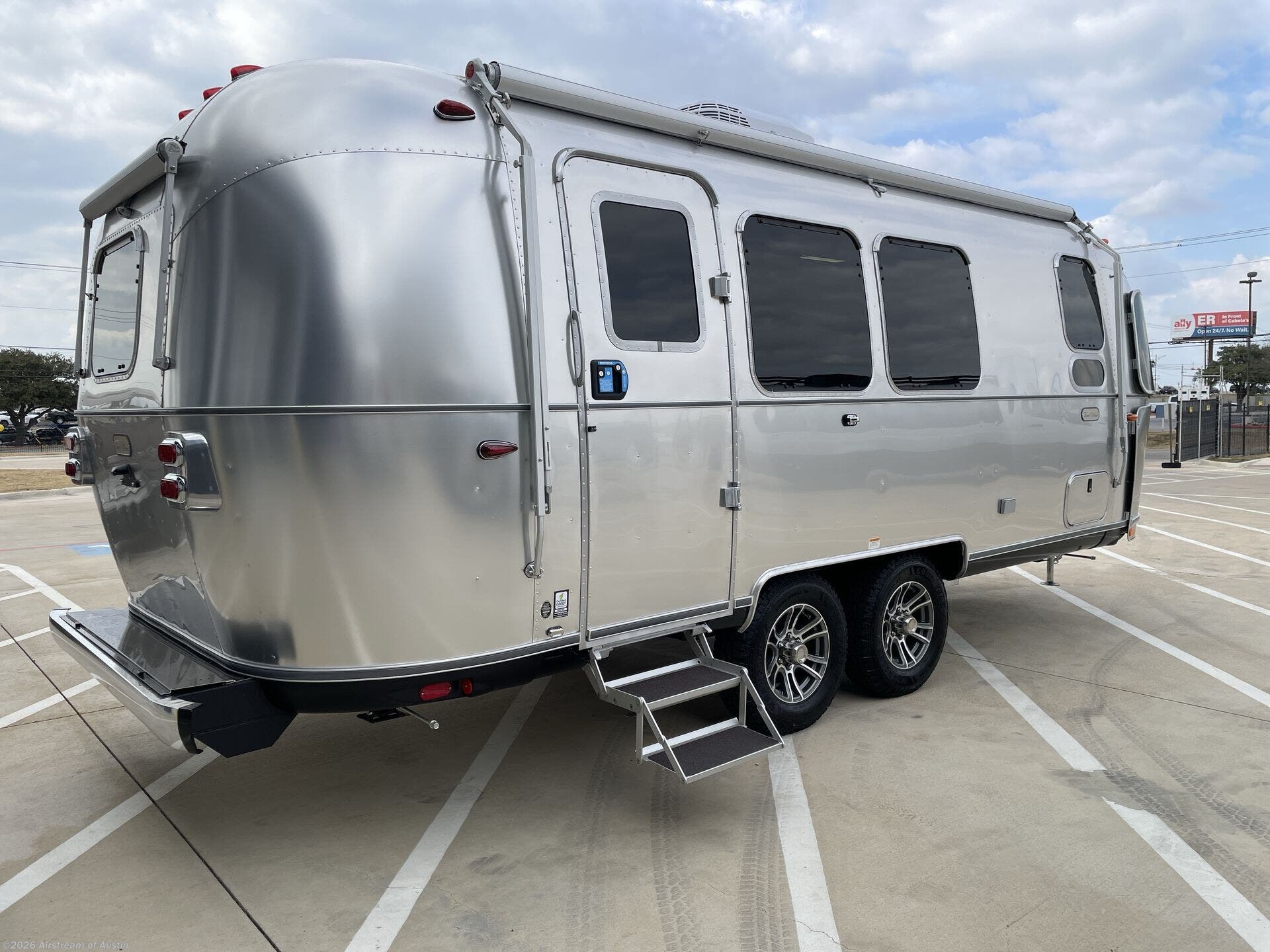 New 2026 Airstream Trade Wind 23FB Twin available in Buda, Texas