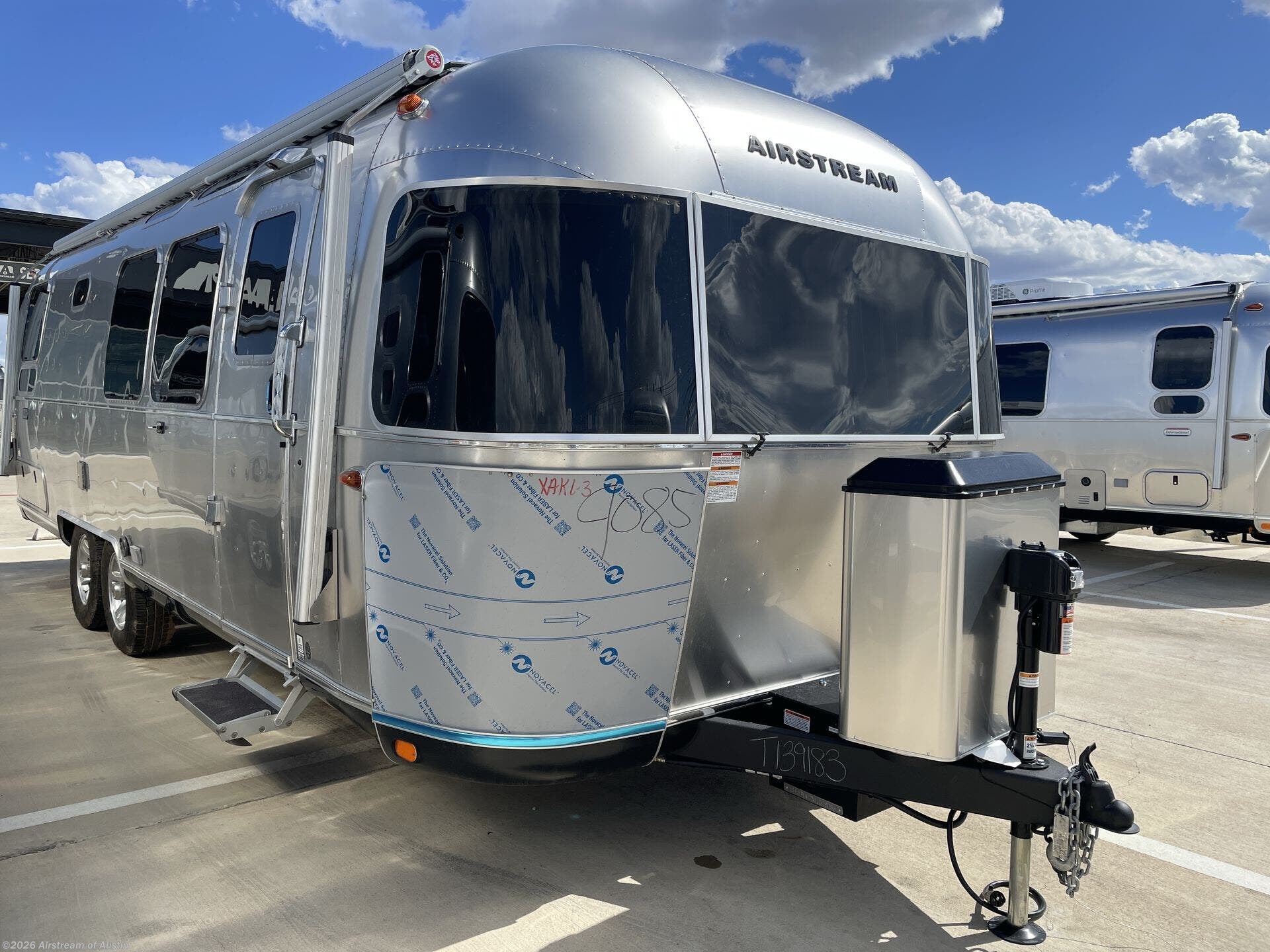 New 2026 Airstream Classic 28RB Twin available in Buda, Texas