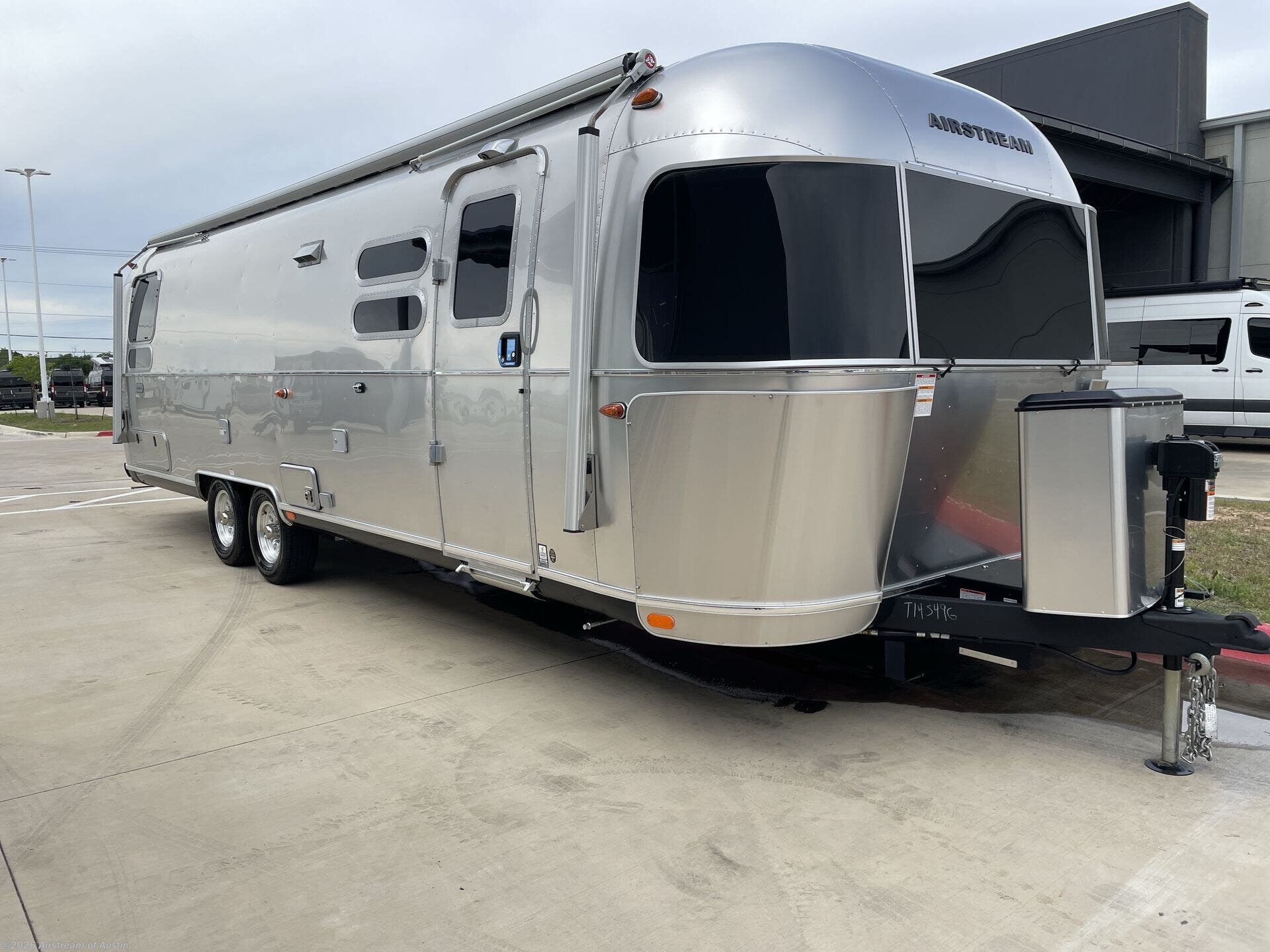 New 2026 Airstream Globetrotter 30RB Twin available in Buda, Texas