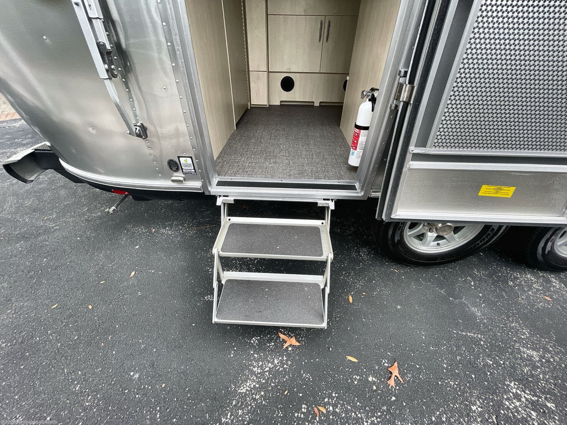 New 2026 Airstream Flying Cloud 23FB Twin available in Buda, Texas