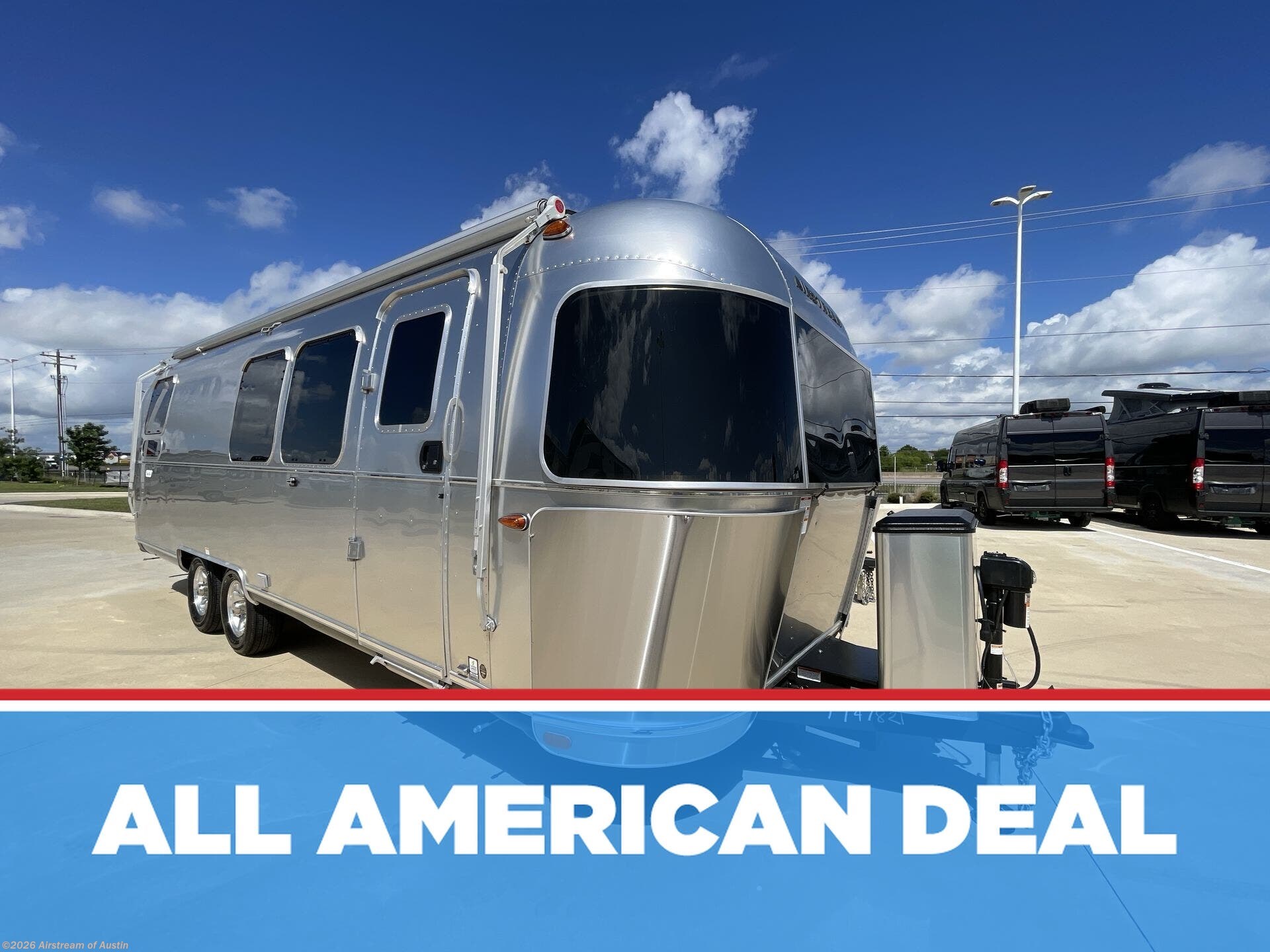 New 2026 Airstream Flying Cloud 28RB available in Buda, Texas