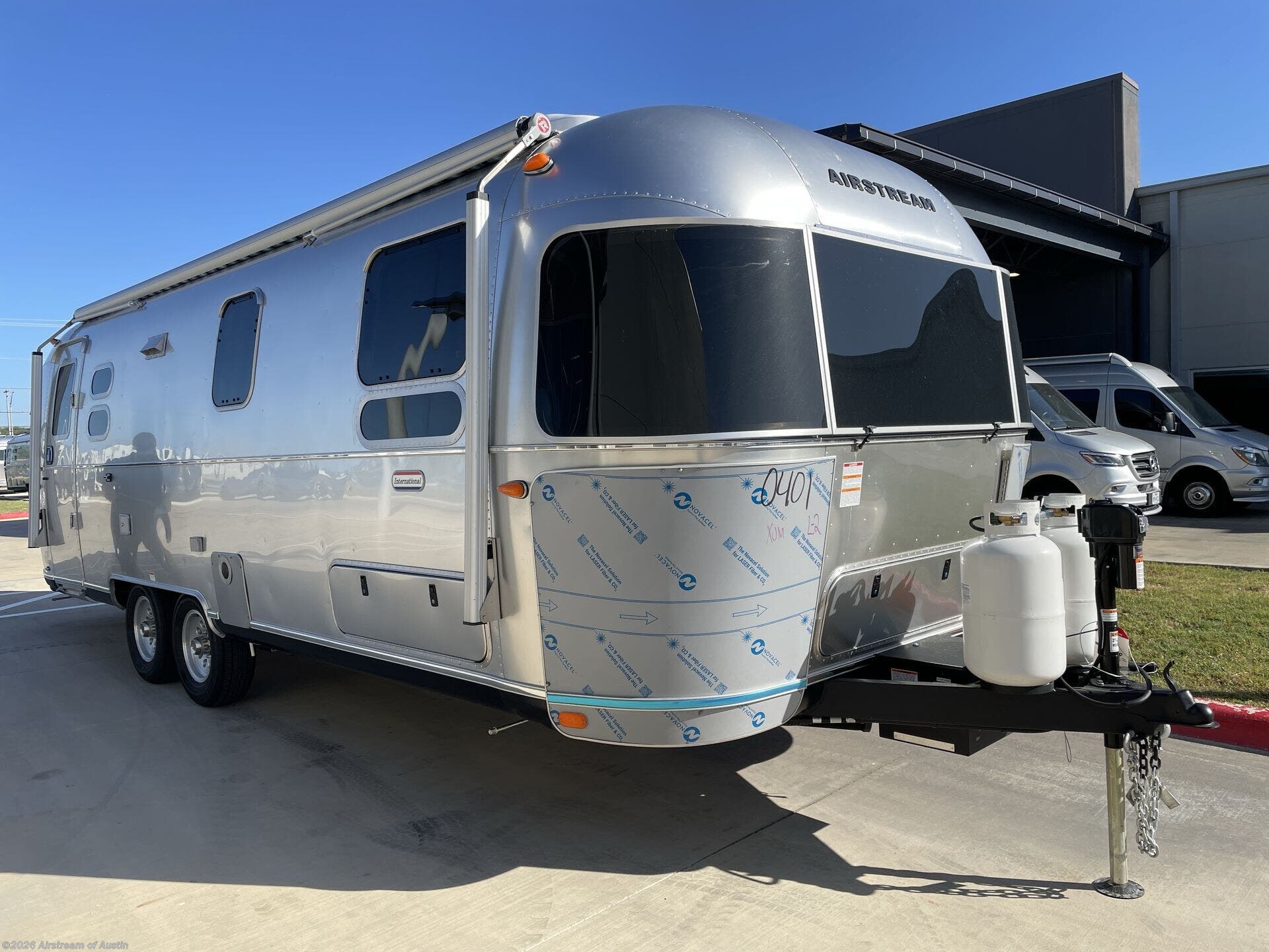 New 2027 Airstream International 27FB Twin available in Buda, Texas