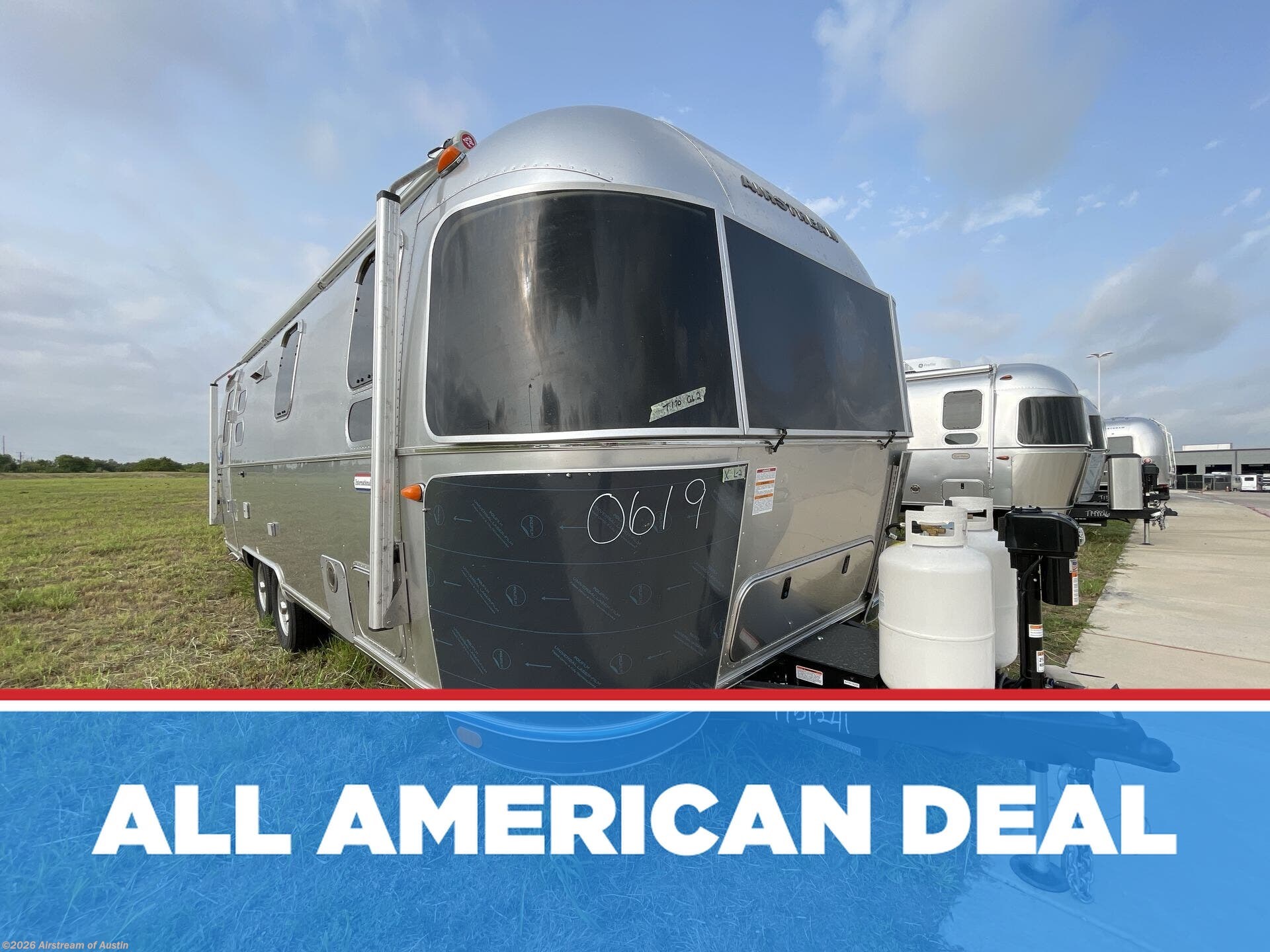 New 2027 Airstream International 25FB Twin available in Buda, Texas
