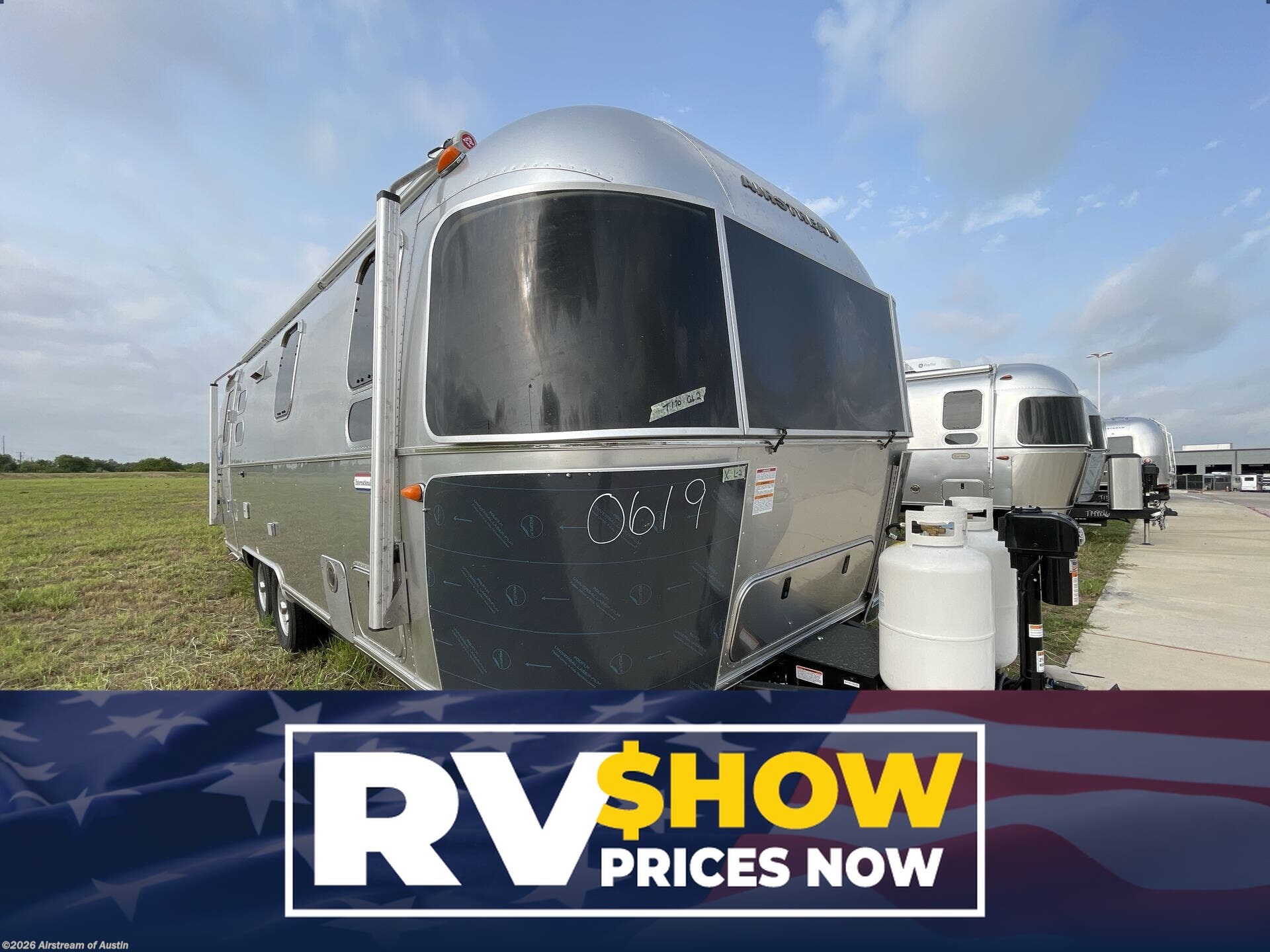 New 2027 Airstream International 25FB Twin available in Buda, Texas