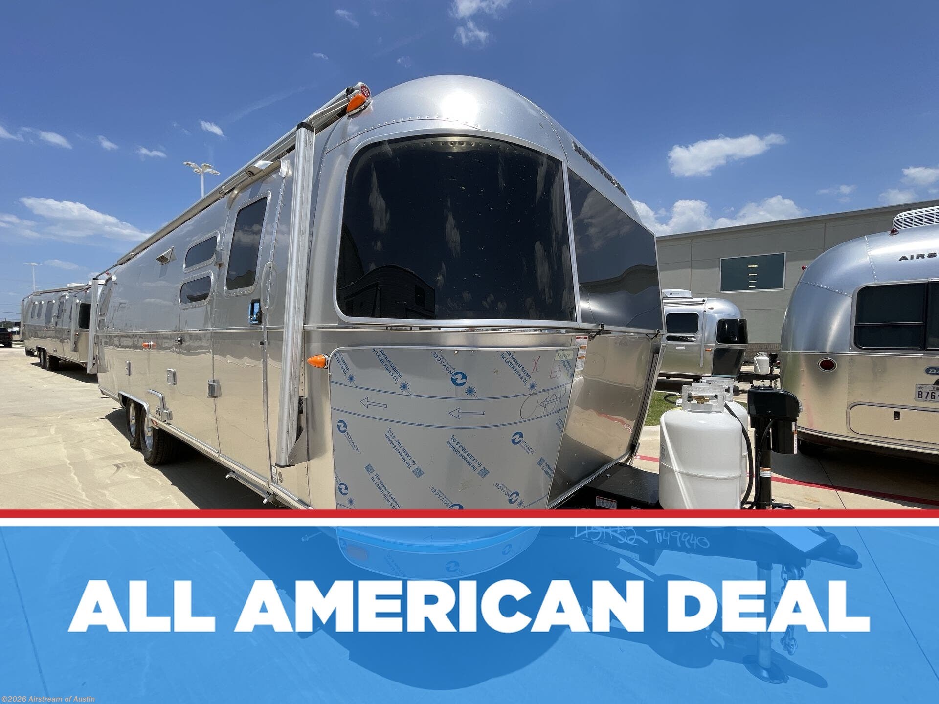 New 2027 Airstream Globetrotter 30RB available in Buda, Texas