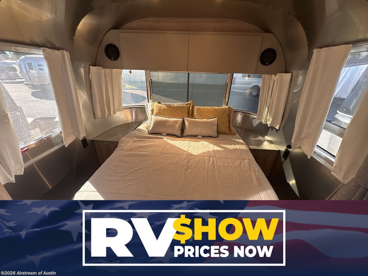 New 2027 Airstream Flying Cloud 30FB Bunk available in Buda, Texas