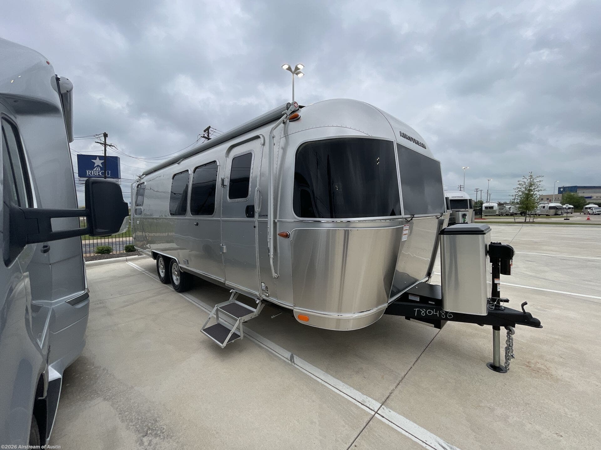 New 2027 Airstream Flying Cloud 28RB available in Buda, Texas