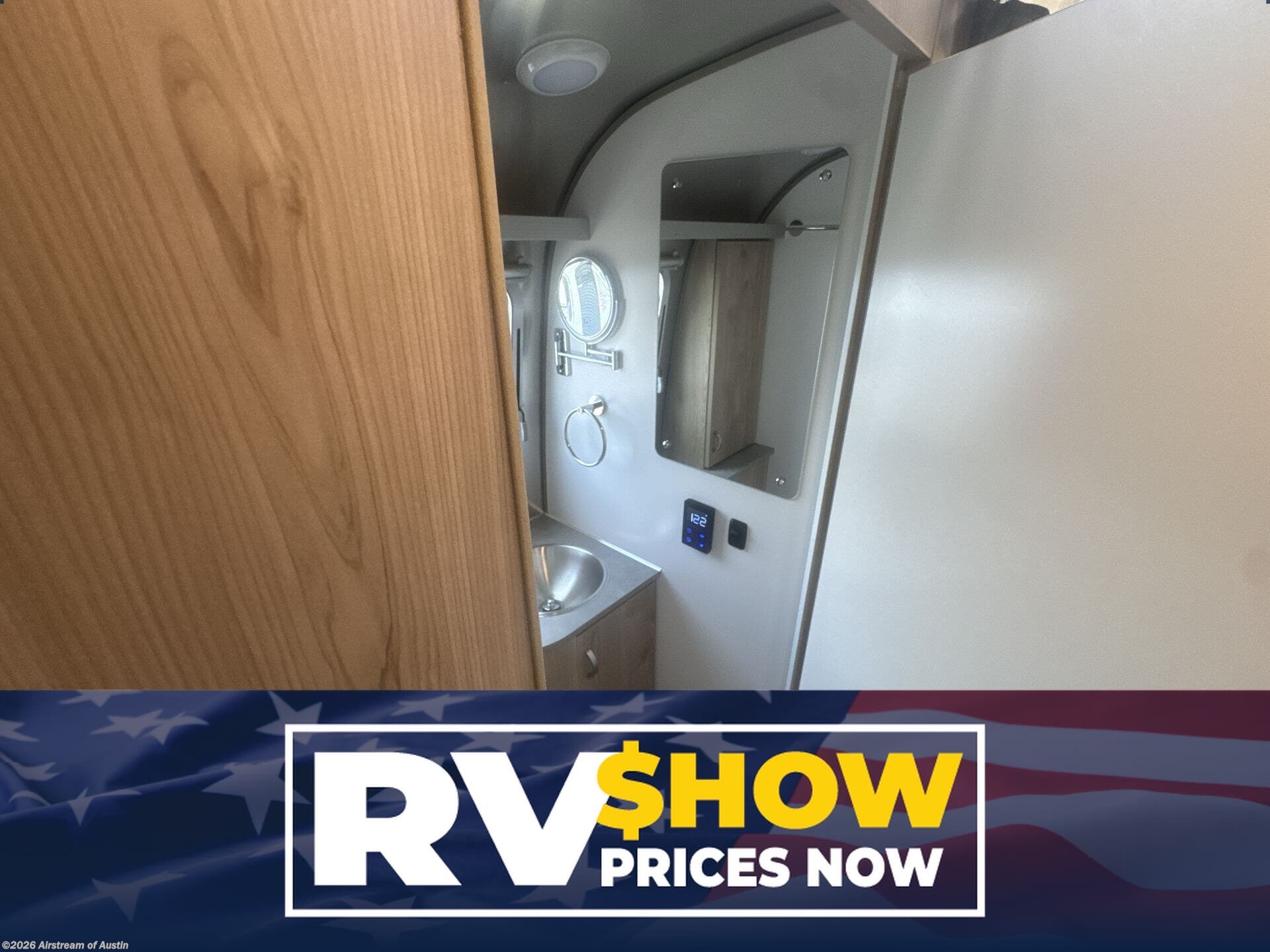 New 2027 Airstream Flying Cloud 27FB available in Buda, Texas