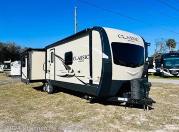 Used 2019 Forest River Flagstaff Classic Super Lite 832IKBS available in Bushnell, Florida