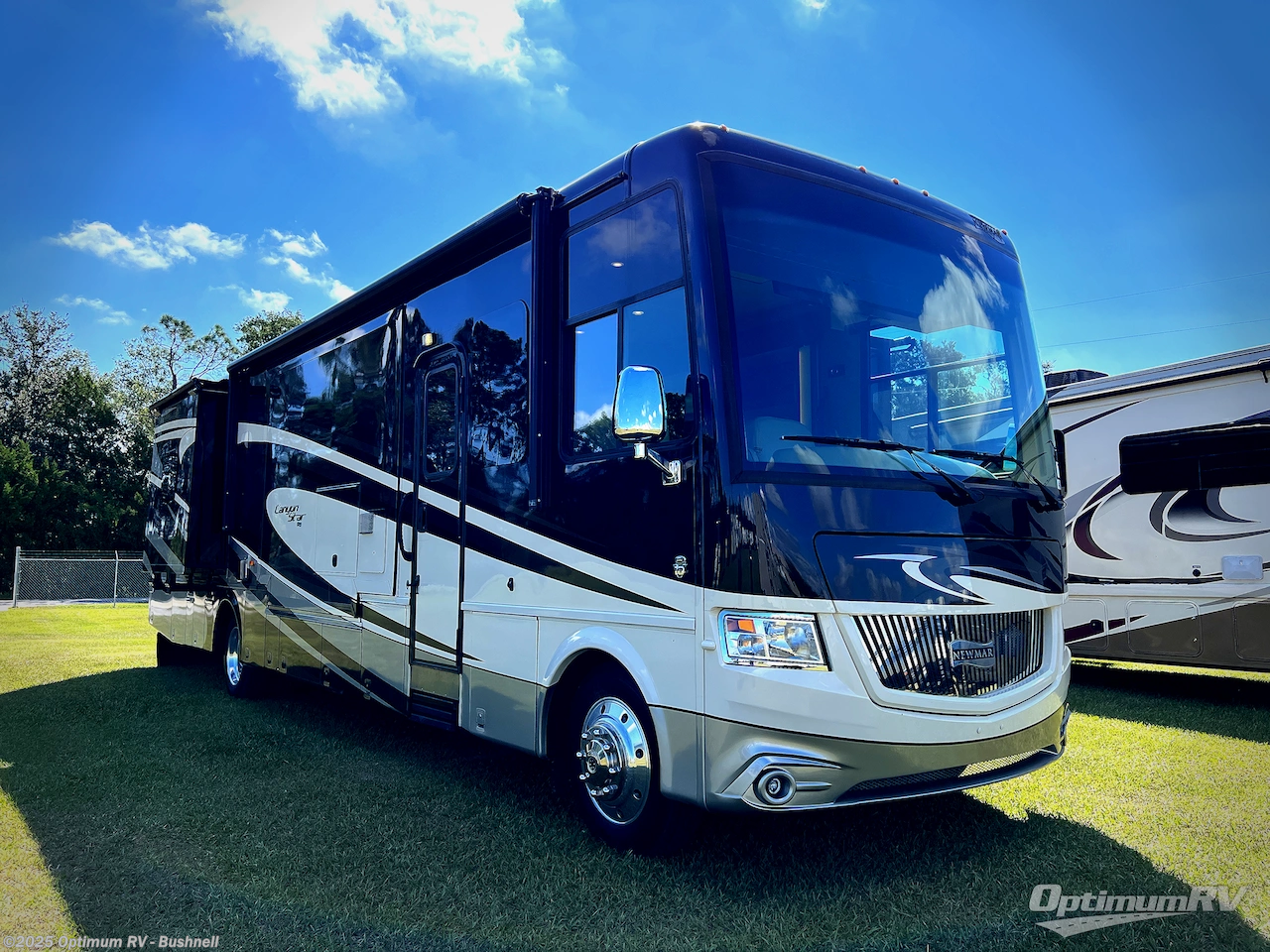 Used 2016 Newmar Canyon Star 3953 available in Bushnell, Florida