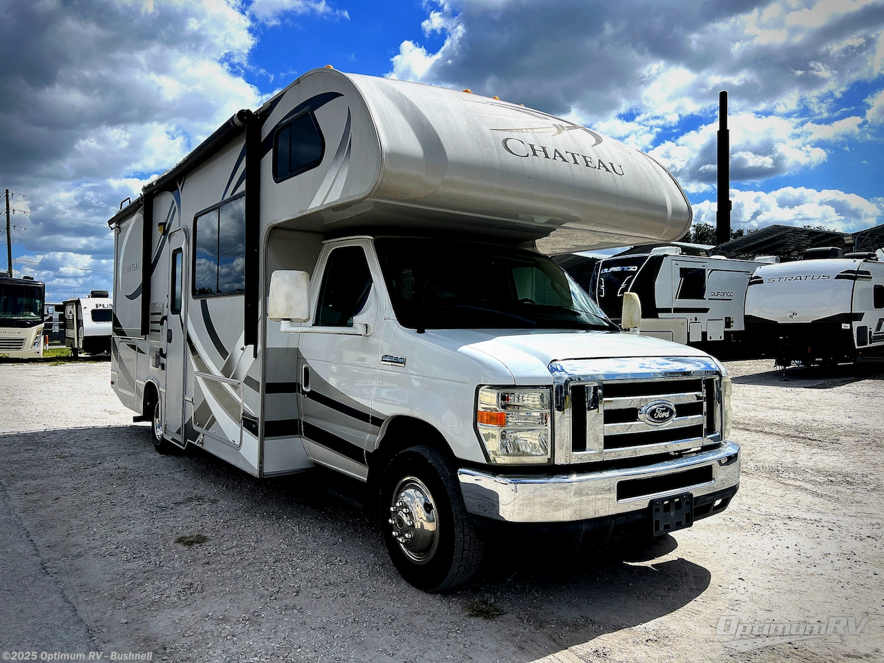 Used 2014 Thor  Chateau 26A available in Bushnell, Florida