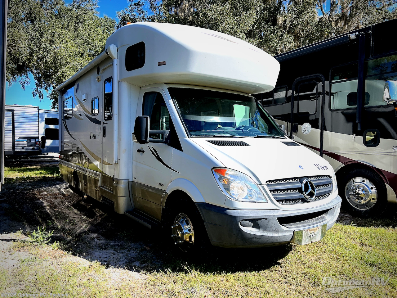 Used 2012 Winnebago View 24J available in Bushnell, Florida