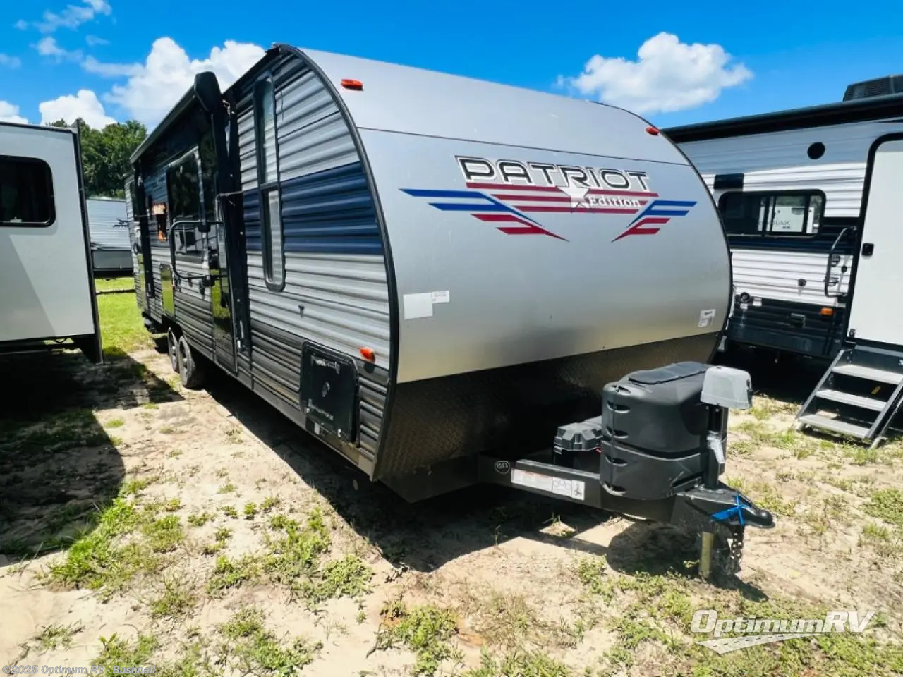 Used 2022 Coachmen  Patriot Edition 26BRB available in Bushnell, Florida