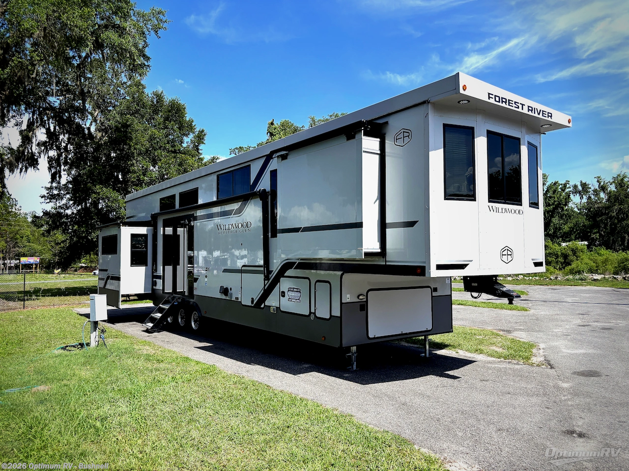 Used 2025 Forest River Wildwood Heritage Glen ROOST43 available in Bushnell, Florida