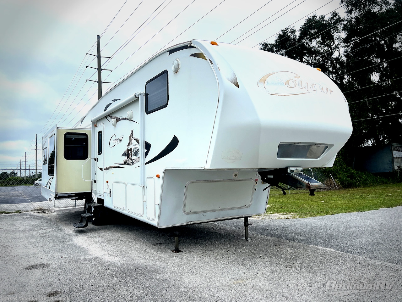 Used 2010 Keystone Cougar 326MKS available in Bushnell, Florida