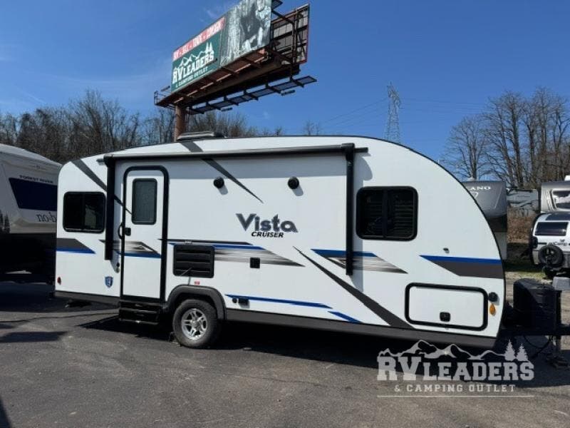 Used 2022 Gulf Stream Vista Cruiser 19ERD available in Adamsburg, Pennsylvania