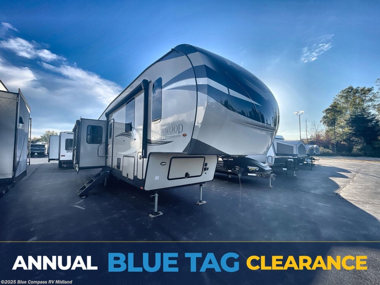 Used 2021 Forest River Rockwood Ultra Lite 2893BS available in Midland, Michigan