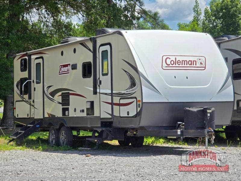 Used 2019 Coleman  Light 2835BH available in Attalla, Alabama
