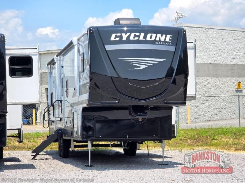 New 2026 Heartland Cyclone 3511 available in Attalla, Alabama