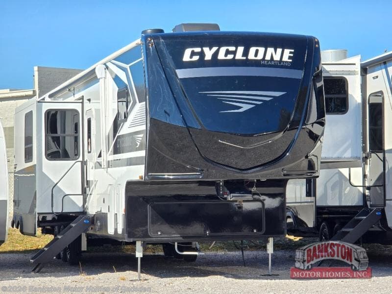 New 2026 Heartland Cyclone 3913 available in Attalla, Alabama