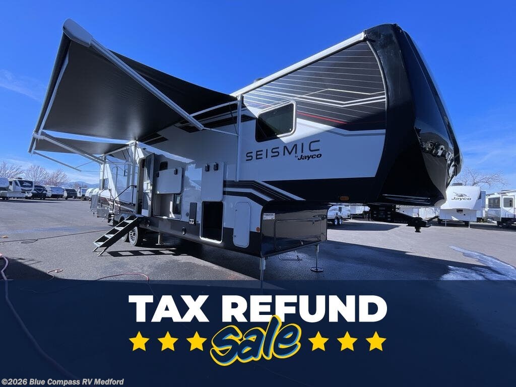 New 2026 Jayco Seismic 359 available in Medford, Oregon