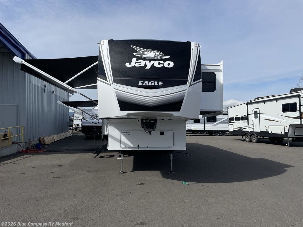 New 2026 Jayco Eagle 321RSTS available in Medford, Oregon