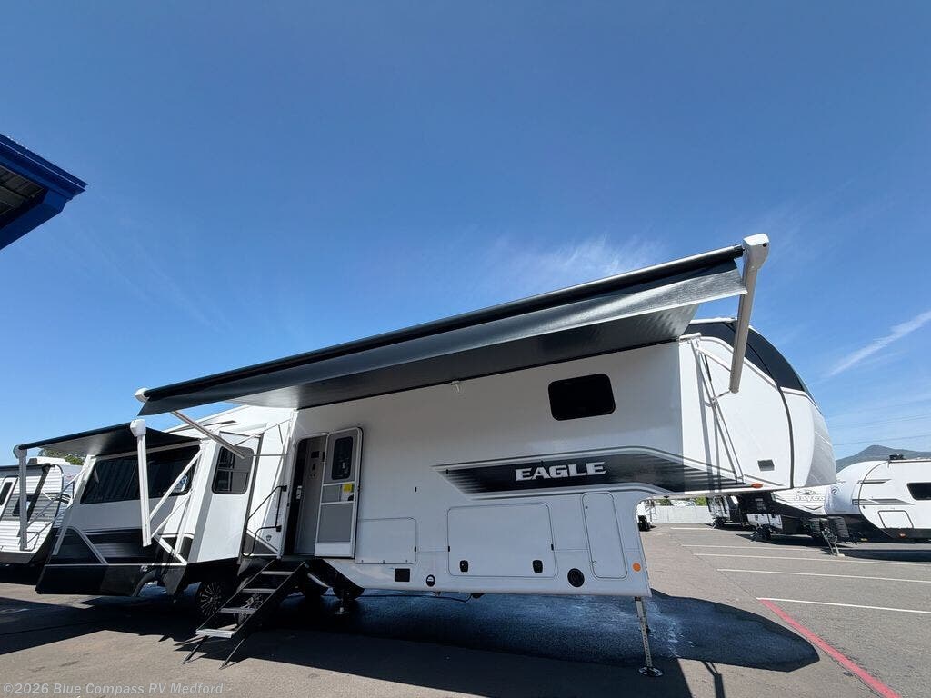 New 2026 Jayco Eagle 355MBQS available in Medford, Oregon