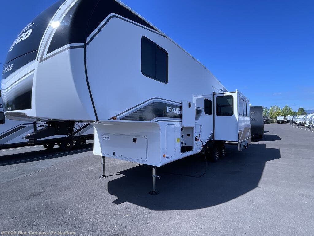 New 2026 Jayco Eagle HT 29DDB available in Medford, Oregon