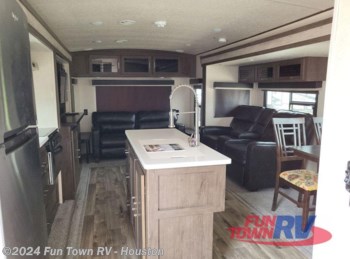 Used 2018 Forest River Salem Hemisphere Lite 272RL available in Wharton, Texas