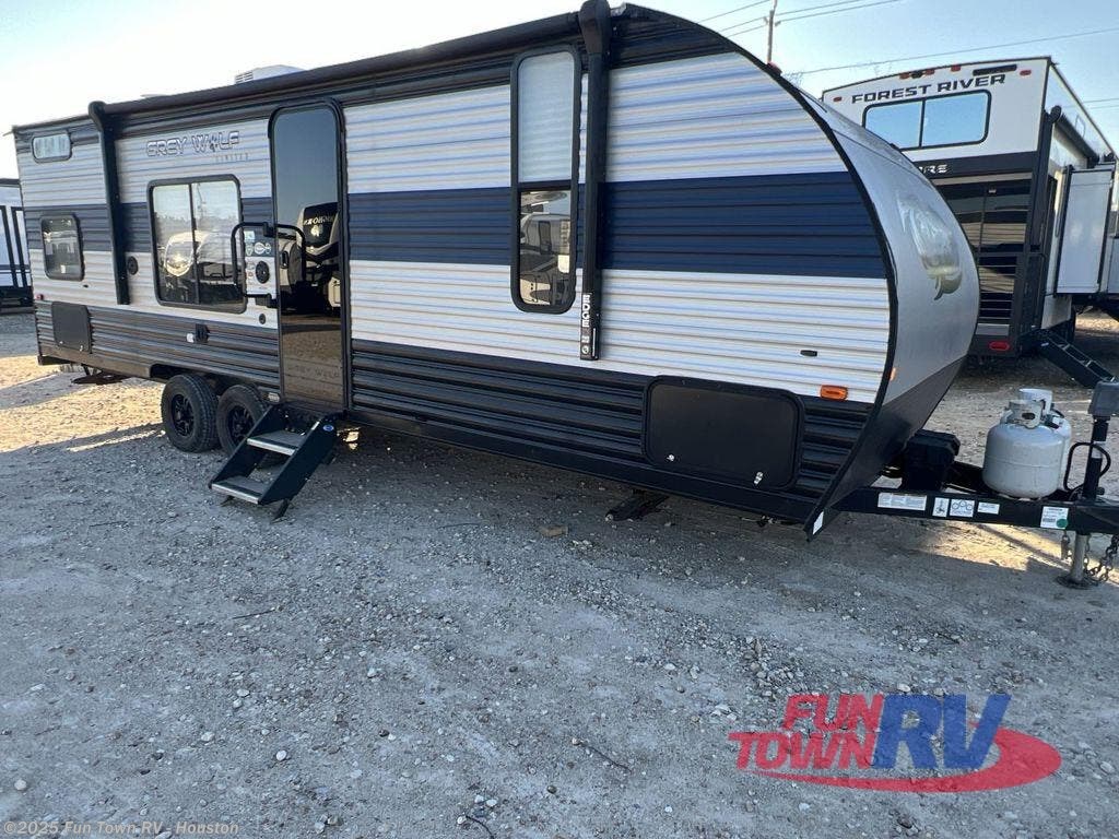Used 2022 Forest River Cherokee Grey Wolf 26DJSE available in Wharton, Texas