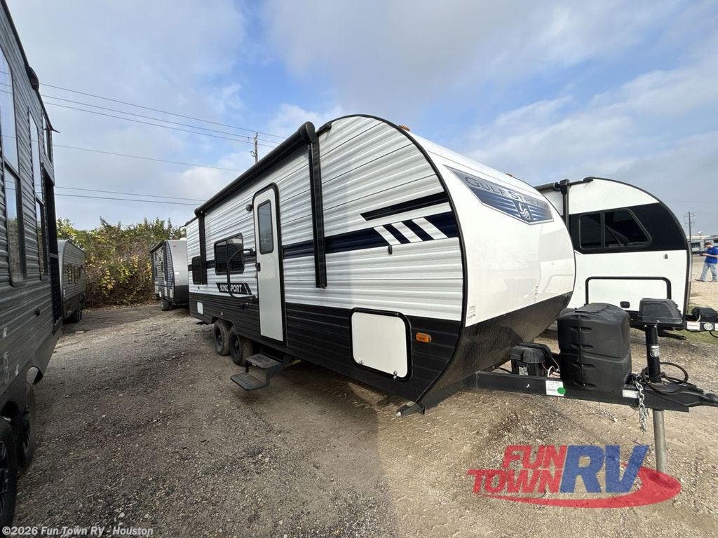 Used 2023 Gulf Stream Kingsport Ultra Lite 248BH available in Wharton, Texas