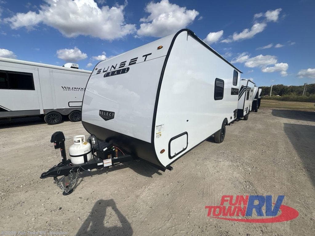 New 2026 CrossRoads Sunset Trail 17BHS available in Wharton, Texas