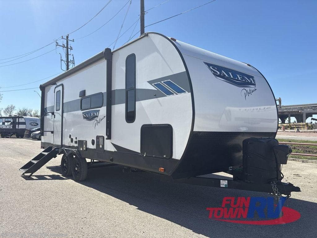Used 2023 Forest River Salem 22RBSX available in Wharton, Texas