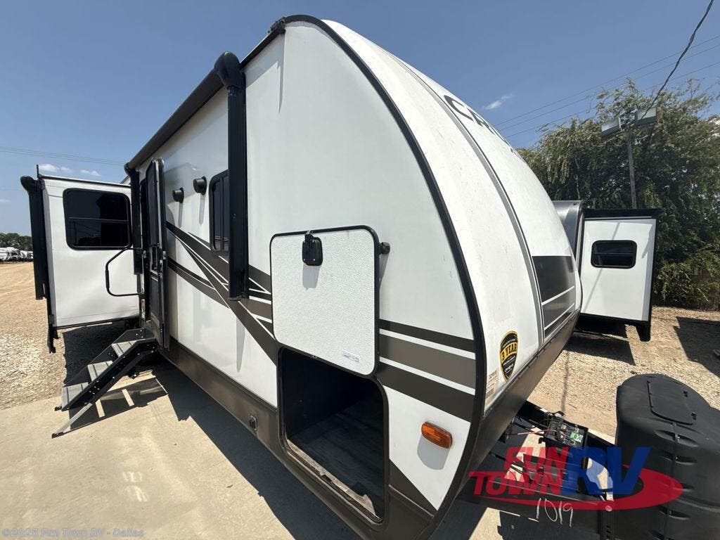 Used 2022 CrossRoads Cruiser Aire CR30RLS available in Rockwall, Texas
