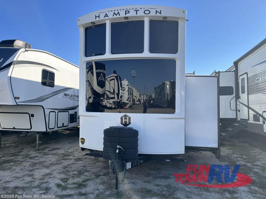 Used 2024 CrossRoads Hampton HP390PVL available in Denton, Texas