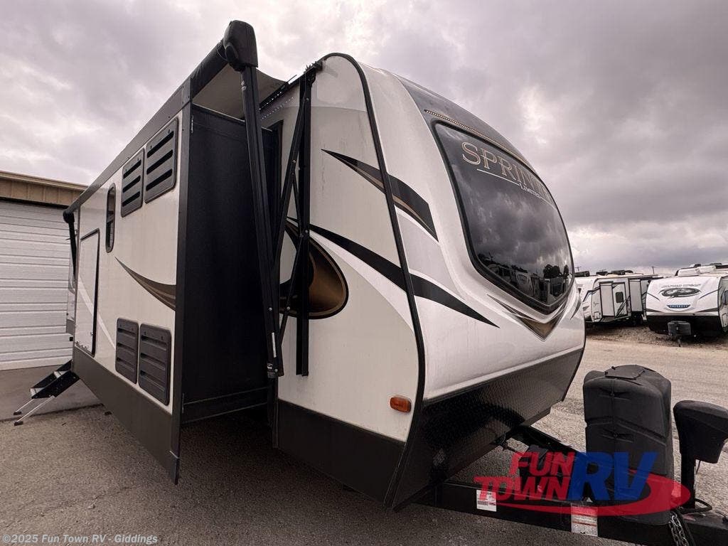 Used 2021 Keystone Sprinter Limited 333FKS available in Giddings, Texas