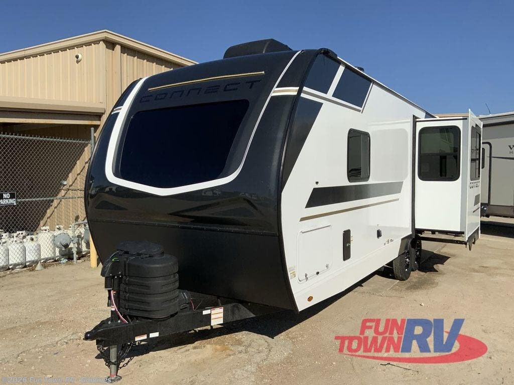 New 2026 K-Z Connect C241RLK available in Giddings, Texas