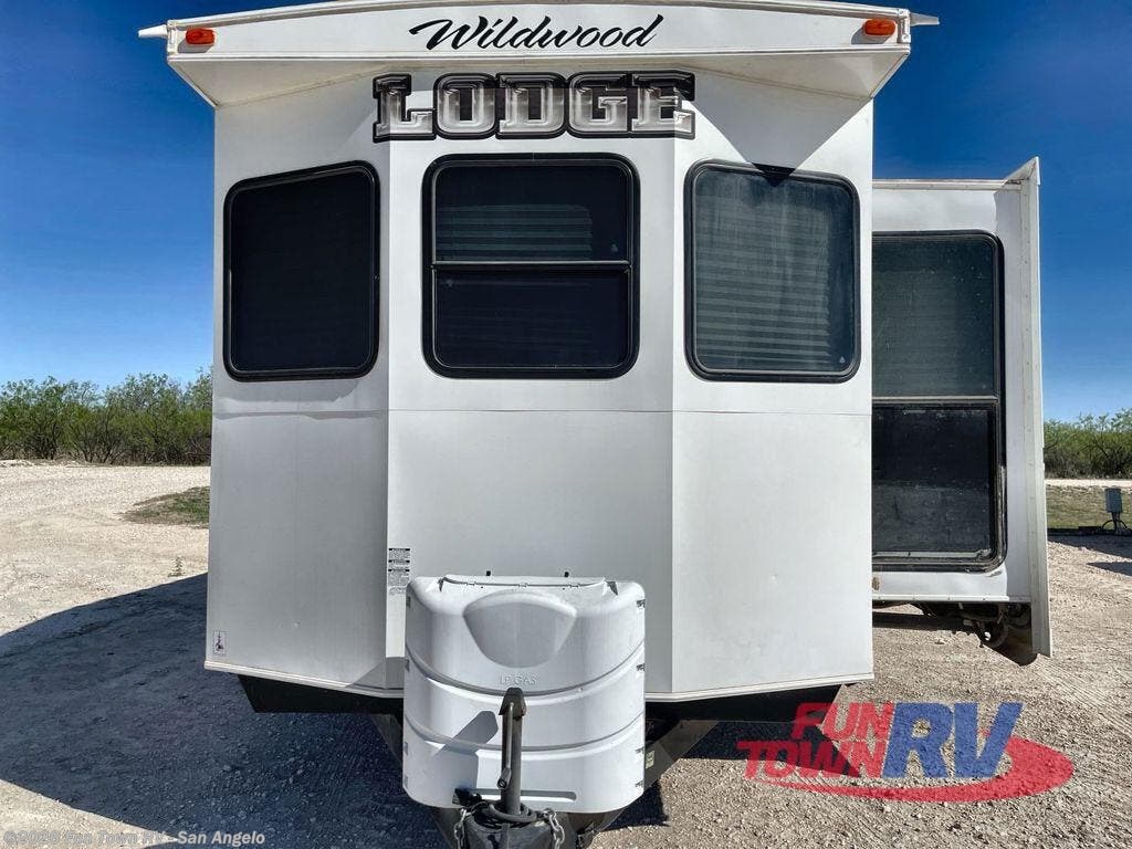 Used 2015 Forest River Wildwood Lodge 394FKDS available in San Angelo, Texas