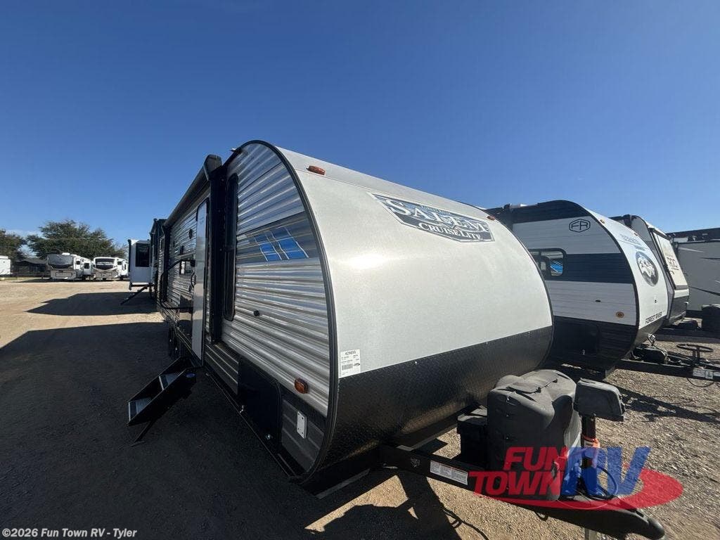 Used 2022 Forest River Salem 28VBXL available in Mineola, Texas