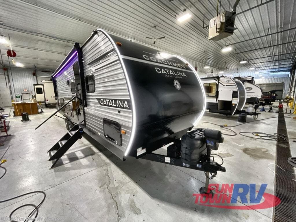 New 2026 Coachmen Catalina Legacy Edition 273DBHCK available in Thackerville, Oklahoma