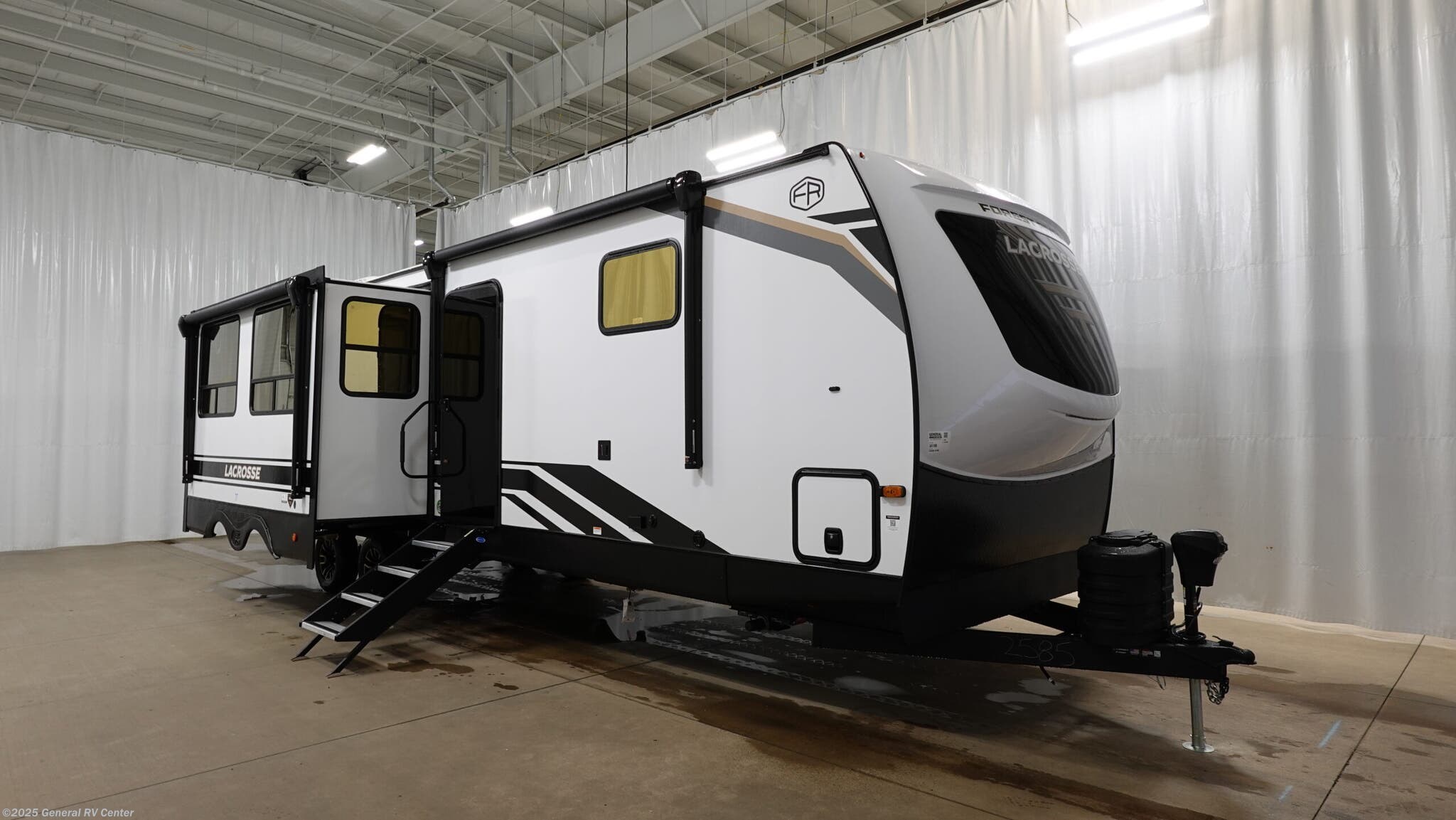 New 2026 Prime Time LaCrosse 3510DB available in Clarkston, Michigan