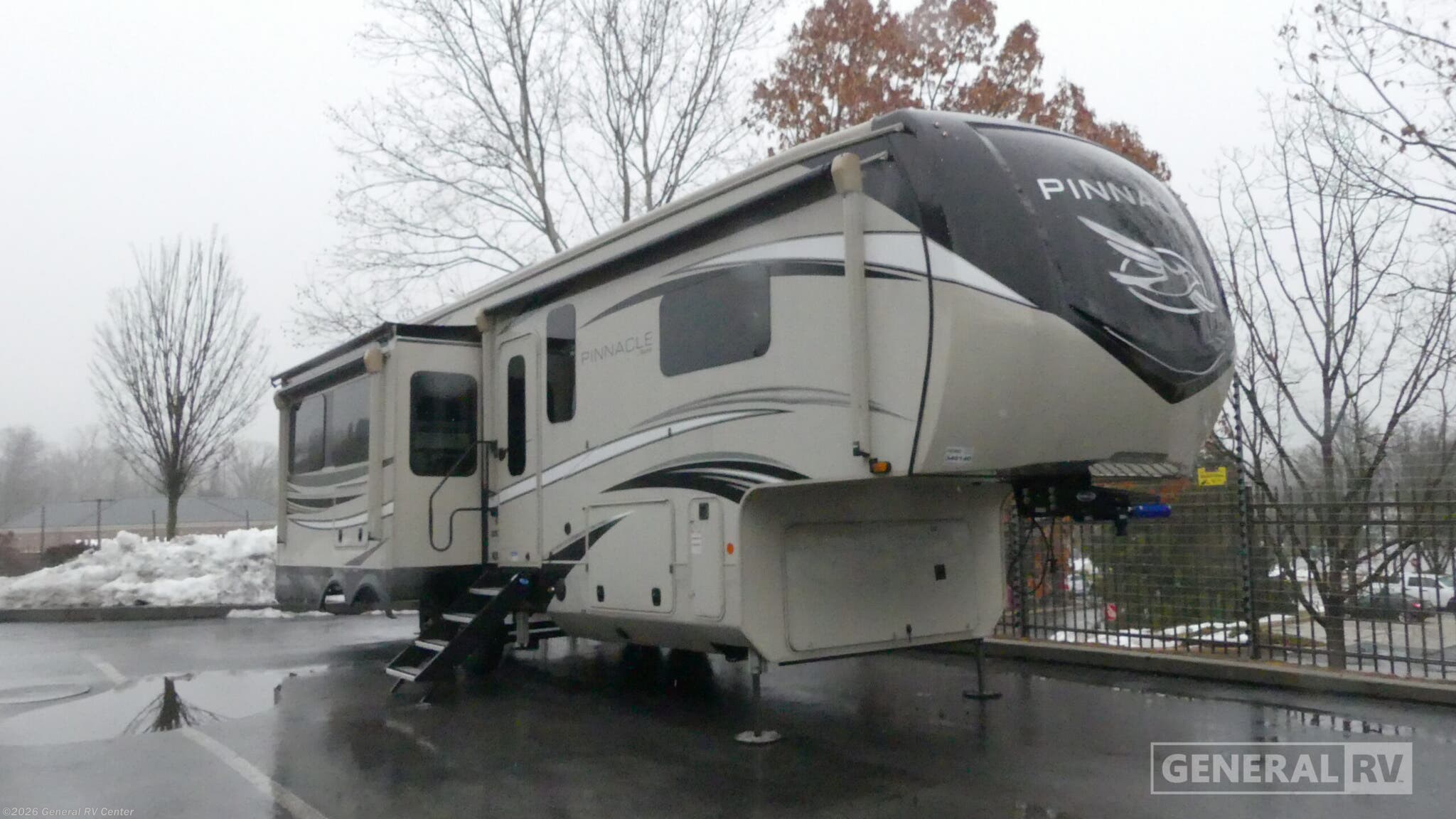 Used 2022 Jayco Pinnacle 32RLTS available in Clarkston, Michigan