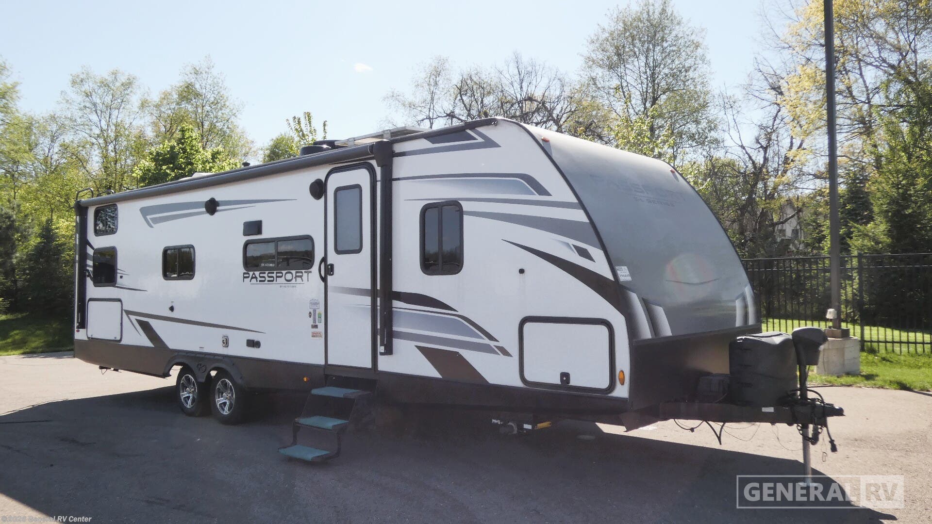 Used 2022 Keystone Passport Super Lite 282QB available in Clarkston, Michigan
