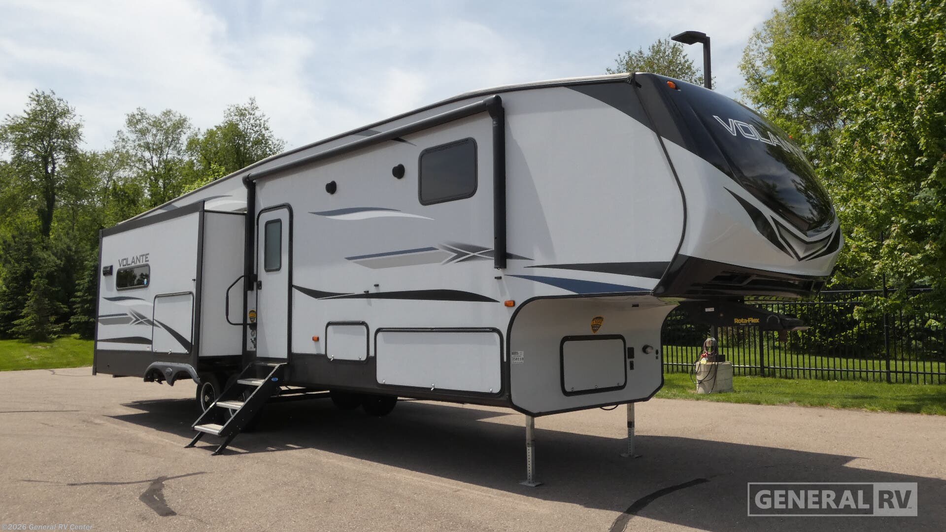 Used 2020 CrossRoads Volante 326RK available in Clarkston, Michigan