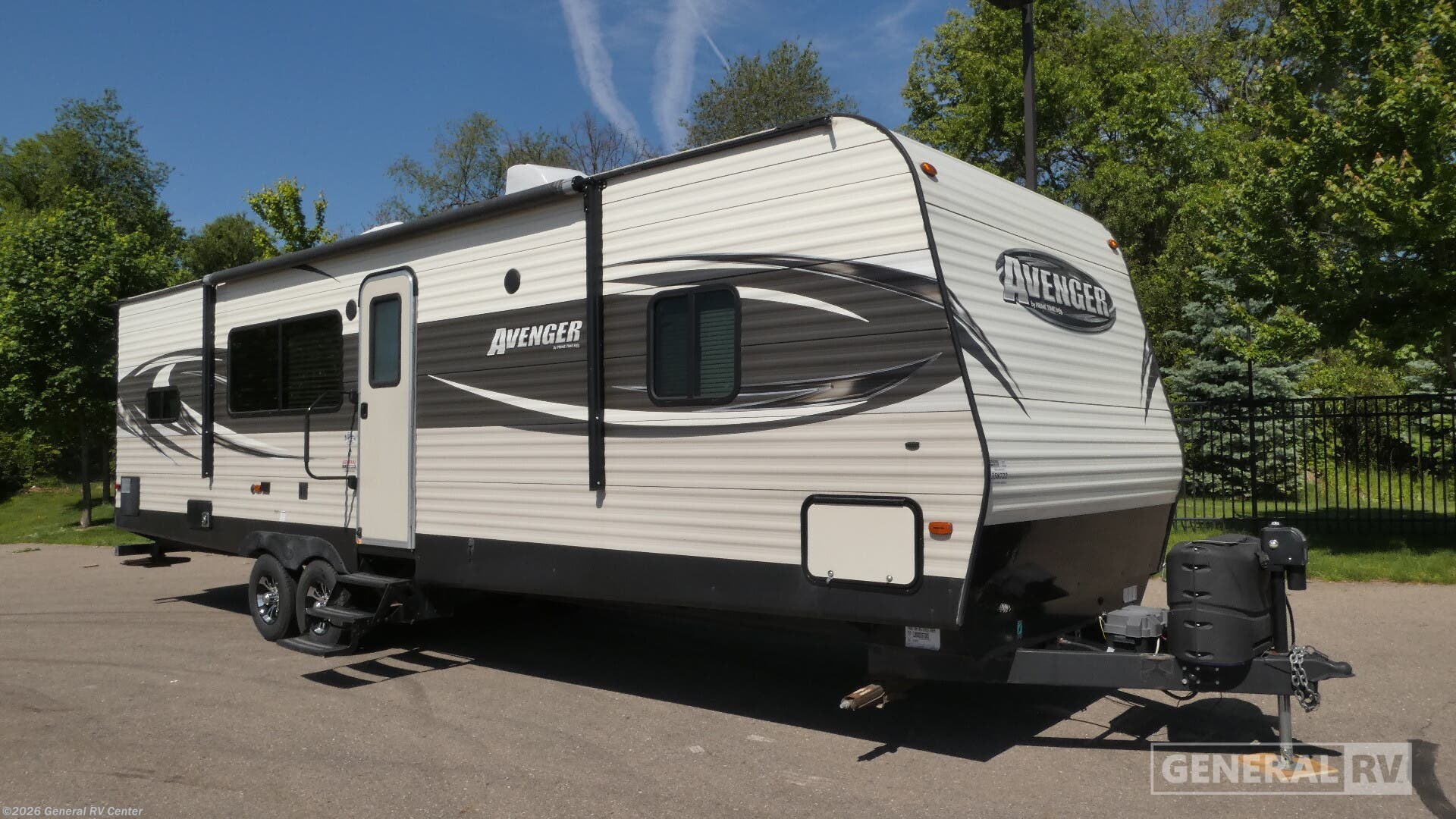 Used 2017 Prime Time Avenger 28RKS available in Clarkston, Michigan