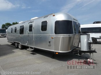 Used 2018 Airstream Classic 33FB available in Ocala, Florida